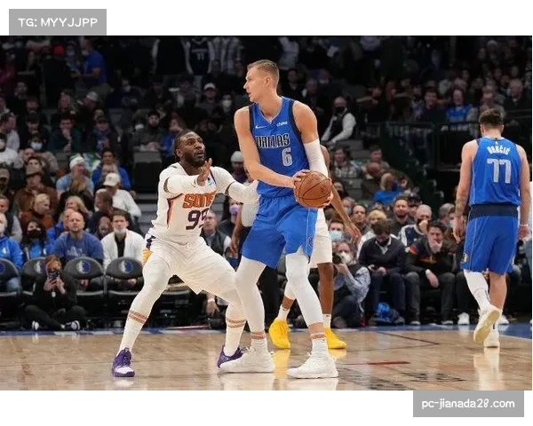 罗马后防线协防失误频发 科莫利用转换进攻打入制胜球